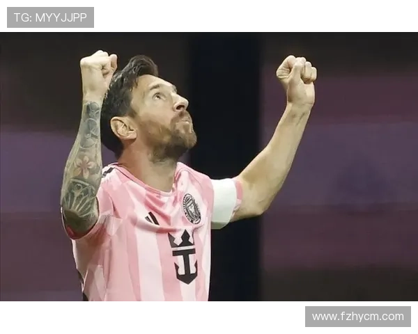 足球明星受伤瞬间视频曝光引发球迷热议与担忧