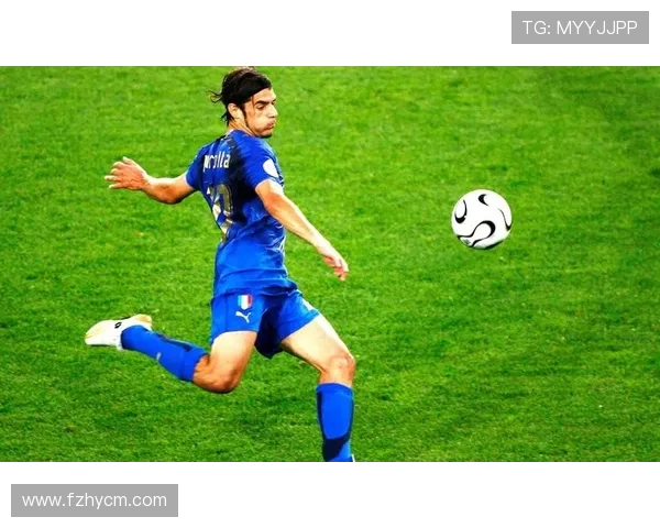 足球明星后腰精彩瞬间集锦与高清图片分享