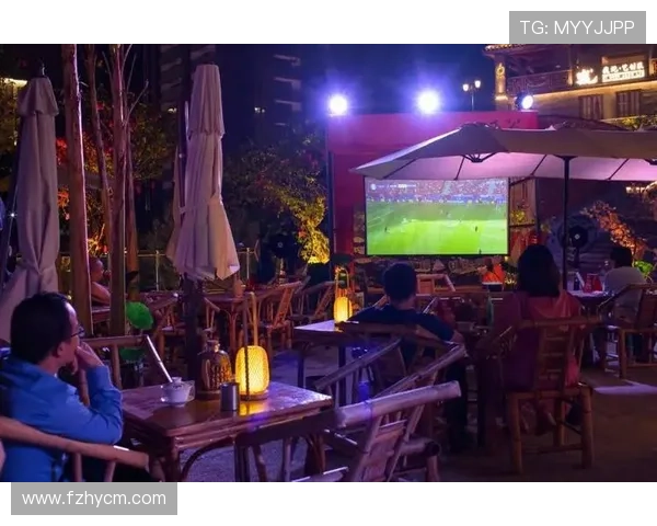 当足球明星走进酒吧的那一刻球场之外的精彩与疯狂